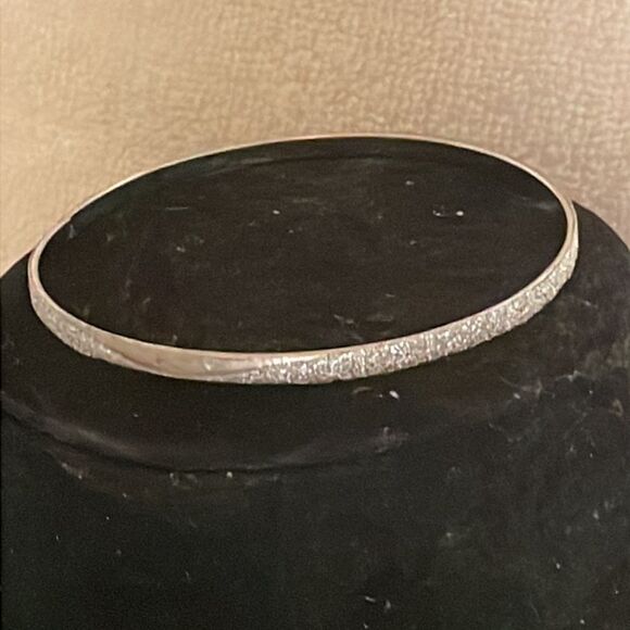 7.5” silver tone textured and smooth polished bangle bracelet - Picture 6 of 10